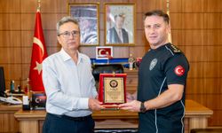 Emekli Polis Memuru İlker Öz’e Vefa Plaketi