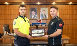 Trafikte Örnek Davranış Sergileyen Polisler Müdür Çağlar’dan Teşekkür Aldı