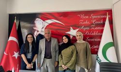 Üniversite Öğrencileri Yeşilay Gönüllüsü Oldu