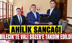 Ahilik Sancağı Bilecik’te Vali Sözer’e takdim edildi