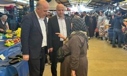 Başkan Torun, Cuma Pazarı'nda Esnaf ve Vatandaşlarla Buluştu