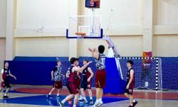 BİLECİK’TE GENÇ ERKEKLER BASKETBOL HEYECANI SÜRÜYOR