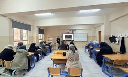 Bilecik'te Velilere “Okul ve Aile” Eğitimi Verildi