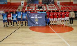 Jandarmadan sahada anlamlı mesaj: “Kadına el kalkamaz”
