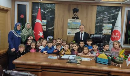 MİNİK ÖĞRENCİLERDEN FLİSTİN’E YARDIM
