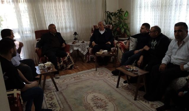 Başkan Şahin, mevsimlik işçileri evlerinde ziyaret etti