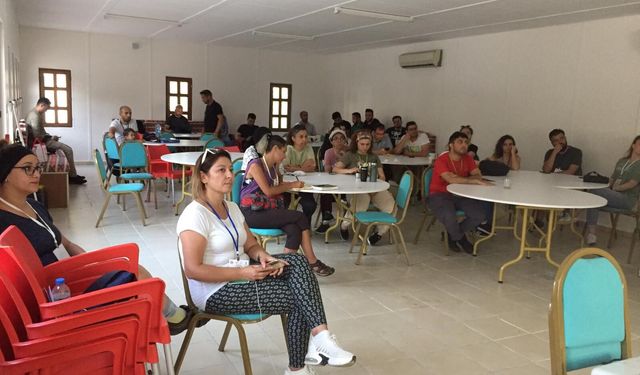 Öğretmenlere araziyi tanıma ve hayatta kalma teknikleri eğitimi verildi