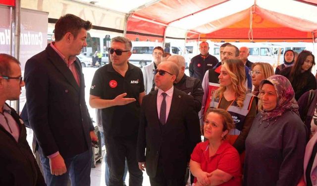 Kent Meydanında deprem tatbikatı yapıldı