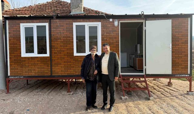 Gediz'de yalnız yaşayan yaşlı adam için yardım dayanışması