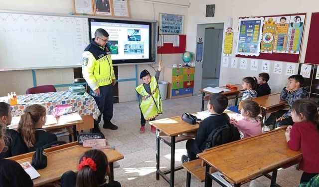 Tavşanlı'da öğrencilere trafik eğitimi