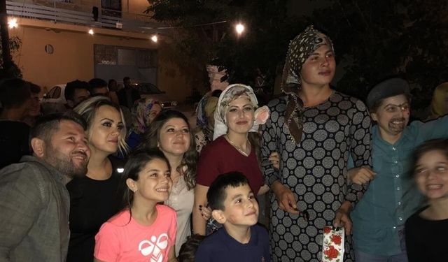 Her adetinle güzelsin Bilecik: Bir Tavuk, İki Aile, Bol Kahkaha