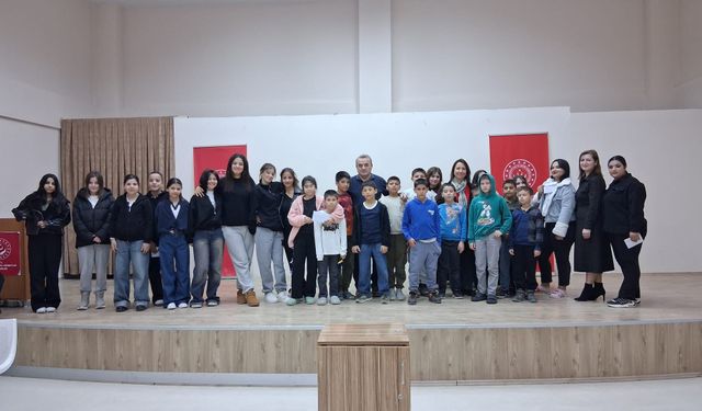 Kaymakam Öztürk ve Eşi Bozüyük Sevgi Evleri’nde Çocuklarla İftarda Buluştu