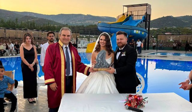 Başkan Dilsiz, Genç Çiftin Mutluluğuna Ortak Oldu