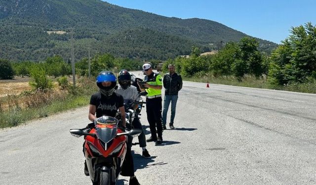 Gölpazarı’nda Motosiklet Sürücülerine Güvenli Sürüş Eğitimi