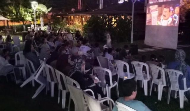 Bayırköy'de Film Gecesiyle Yaz Akşamlarına Renk Katıldı