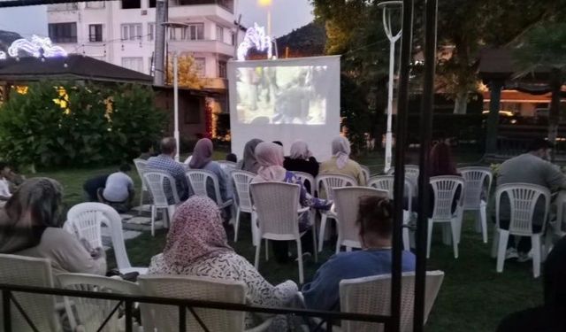 Bayırköy'de Yaz Akşamı Yeşilçam Nostaljisi Yaşandı