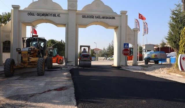 Ertuğrulgazi Caddesi’nde Asfalt Mesaisi Başladı