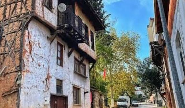 Osmaneli’nin Evleri Geçmişi Sokaklara Taşıyor
