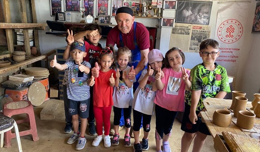 81 yaşındaki çömlek ustası, zanaatını tanıtmaya devam ediyor