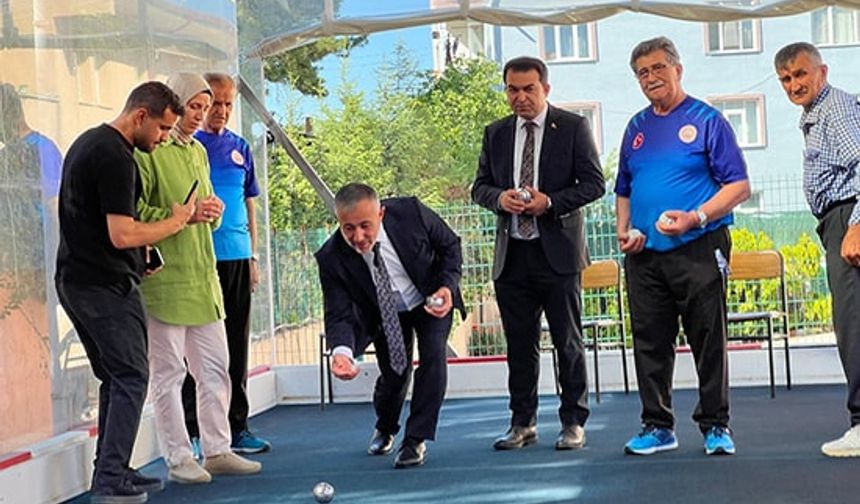 BİLECİK'TE YAŞLILARIN BOCCE MERAKI
