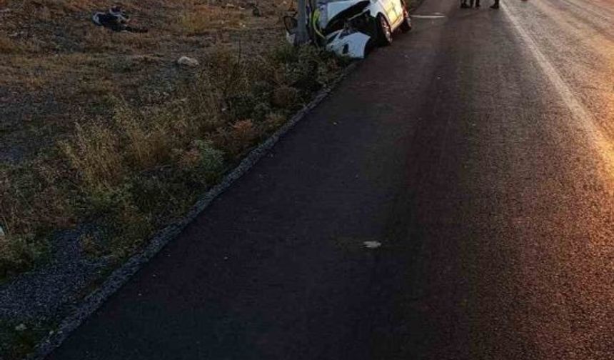 Direğe çarpan otomobilde 3 kişi yaralandı