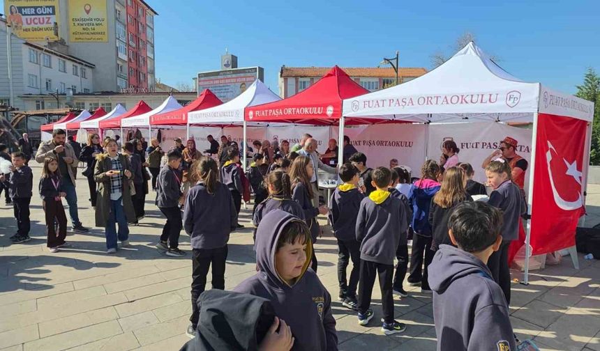 Gazze için hayır çarşısı oluşturdular