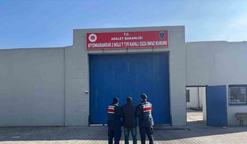 Jandarma çeşitli suçlardan hapis cezası ile aranan şahsı yakaladı