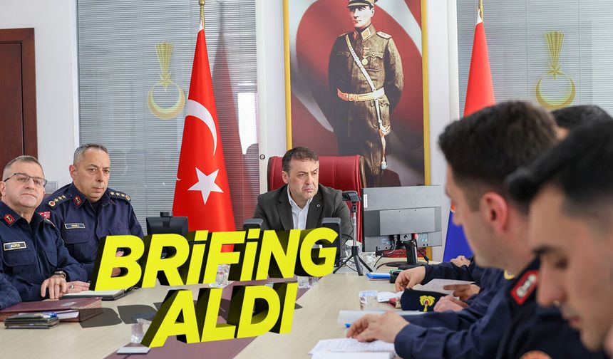 Vali Sözer İl Jandarma Komutanlığı’nda Brifing Aldı