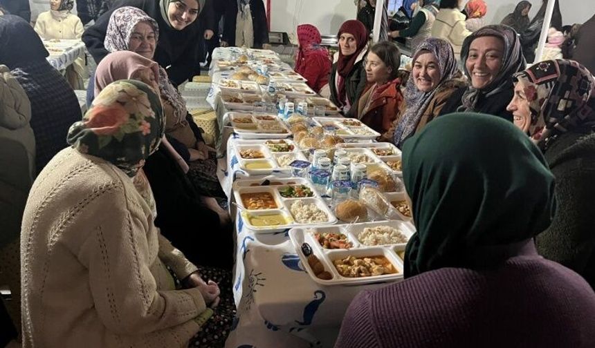 Kavak Köyü Muratlar Bağlısında İftar Buluşması