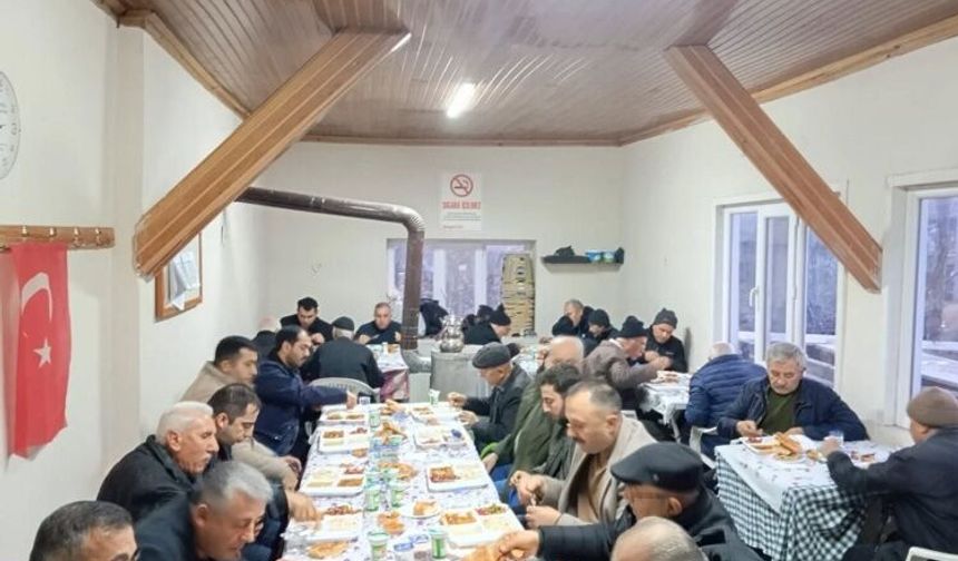 Kaymakam Uçar, Kavacık ve Esenköy’de iftar programlarına katıldı