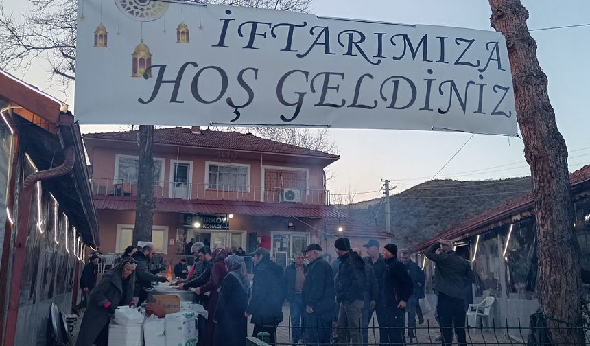 Demirköy’de 500 Kişilik İftar Sofrası Kuruldu