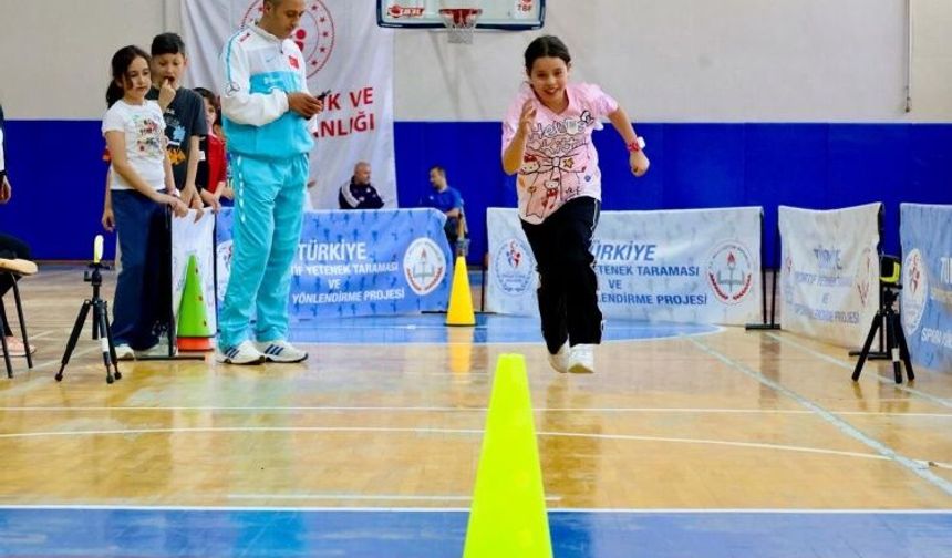BİLECİK’TE GELECEĞİN SPORCULARI KEŞFEDİLİYOR