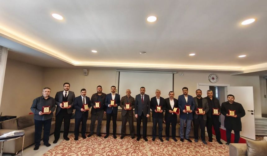 Enderun Usulü Teravih Kıldıran Din Görevlilerine Teşekkür