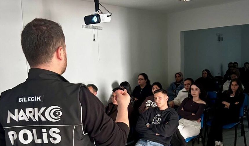 Narkotik Polisi’nden Bozüyük’te Farkındalık Eğitimi