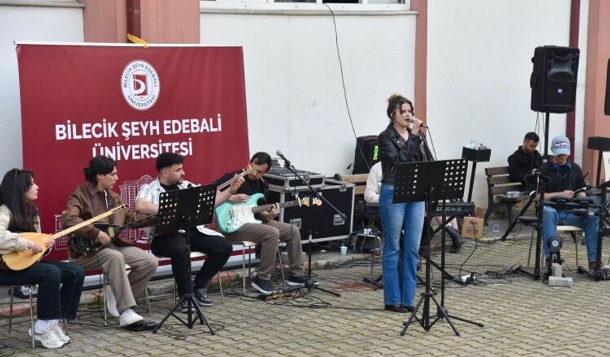 Öğrencilerden Unutulmaz Konser