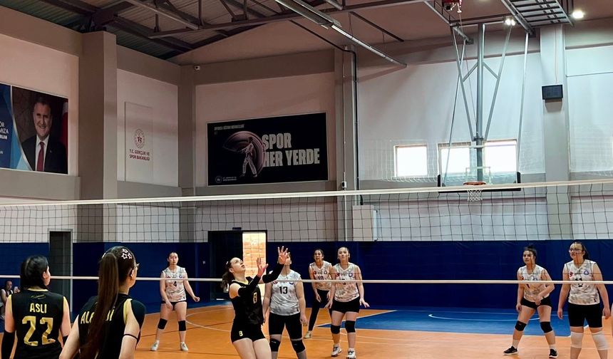 Pazaryeri’nde Liseler Arası Voleybol Turnuvası Tamamlandı