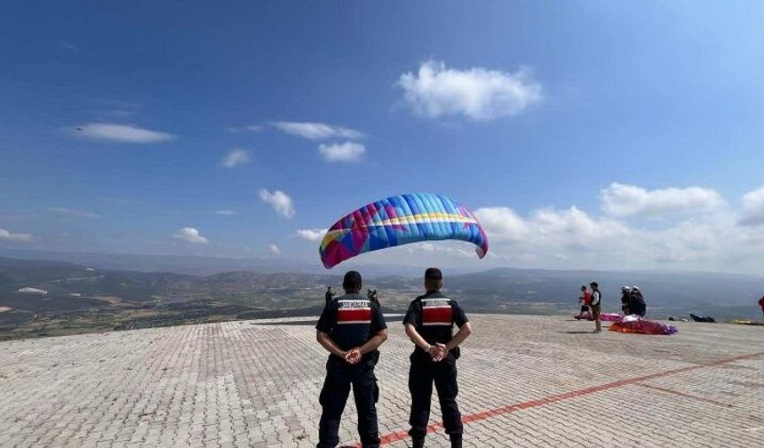 Kiraz Festivali’nde Gökyüzü Şöleni