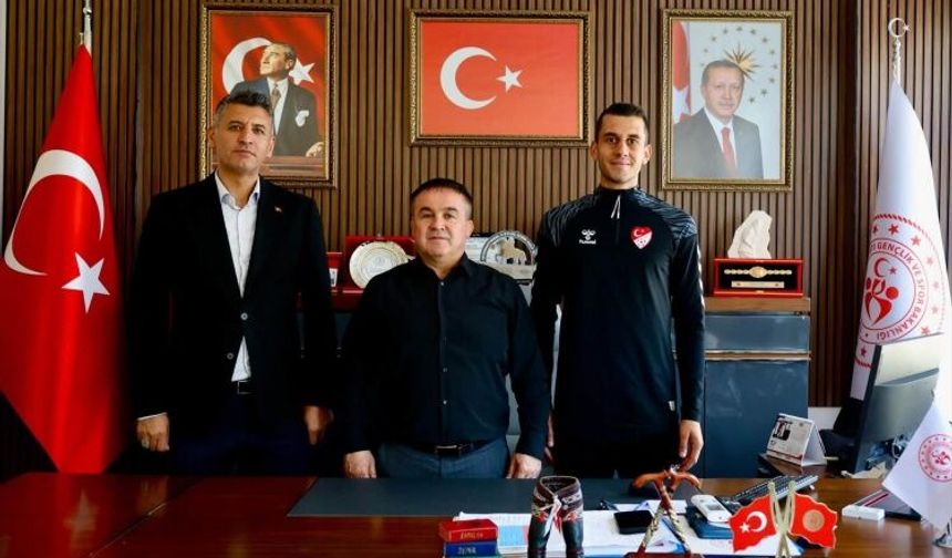 Bilecikli Hakem Ali Han Köse Klasman Yardımcı Hakemliğine Yükseldi