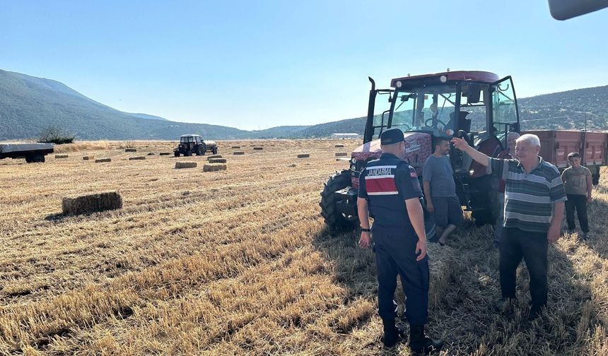 Gölpazarı'nda Biçerdöver Operatörleri ve Tarla Sahiplerine Yangın Uyarısı