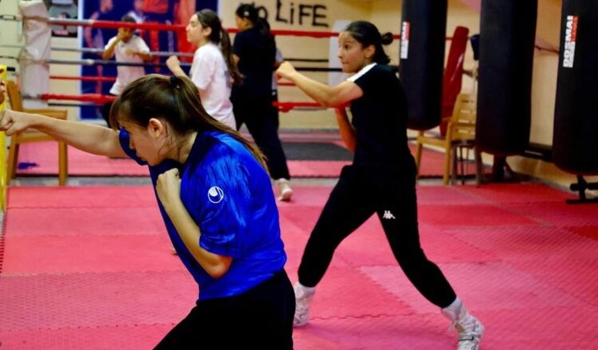 Bilecik'te Yaz Spor Okullarında Boks Heyecanı Sürüyor