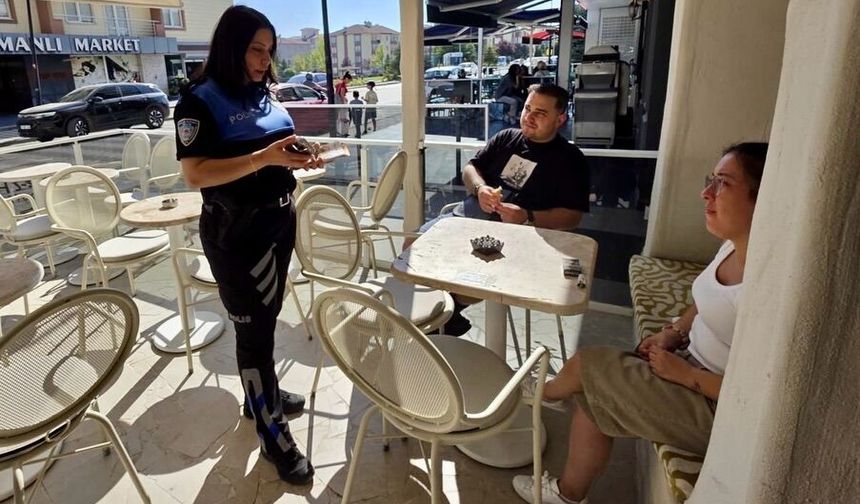 Bozüyük’te Polis Ekiplerinden Esnafa Güvenlik Bilgilendirmesi