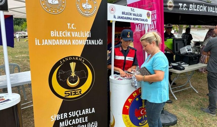 Kınık Çömlek Festivali’nde Kadınlara KADES Bilgilendirmesi