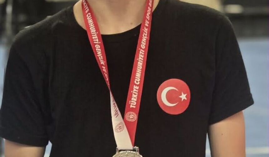 Mert Kaan Demirkaya’dan Türkiye İkinciliği