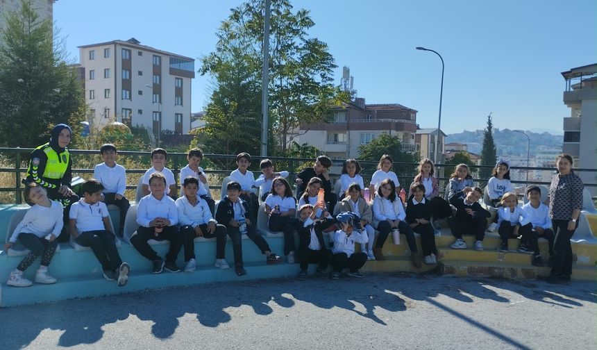 Bilecik’te 26 Öğrenciye Trafik Eğitimi