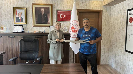 Yangin Bölgesi̇nde Gönülleri̇ Fethetti̇