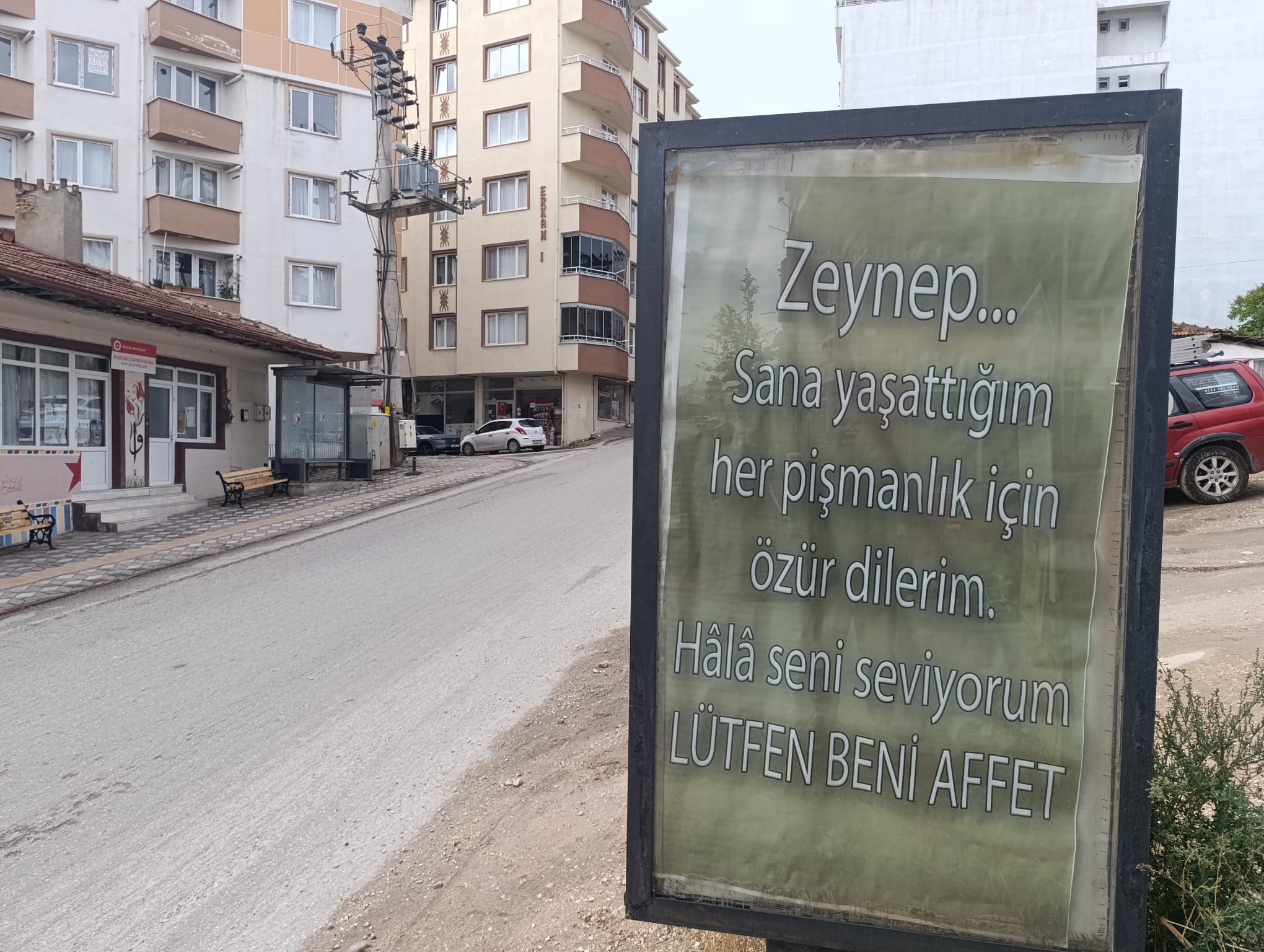 B I L E C I K G I Z E M L I A S I G I A R I Y O R 2644