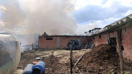 Bilecik’te Samanlık Alanda Yangın Çıktı 965
