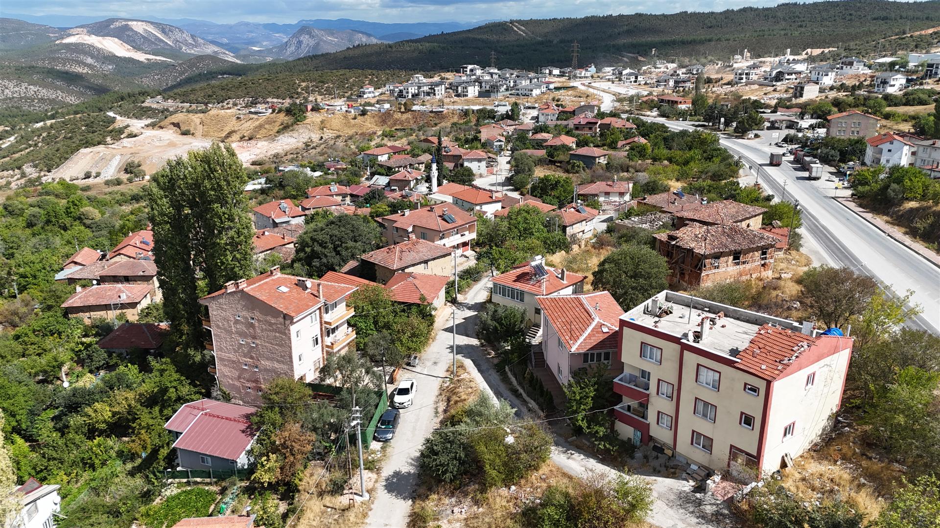 Gülümseyen Tari̇h Bi̇leci̇k’i̇n Gülümbe Köyü 2053