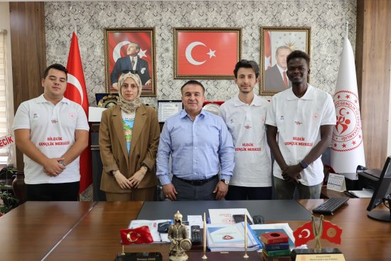 Müdür Demiri Ziyaret Ettiler 1635