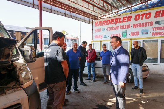 Sanayi̇ci̇leri̇n Sürpri̇z Konuğu Vali̇ Sözer 1355